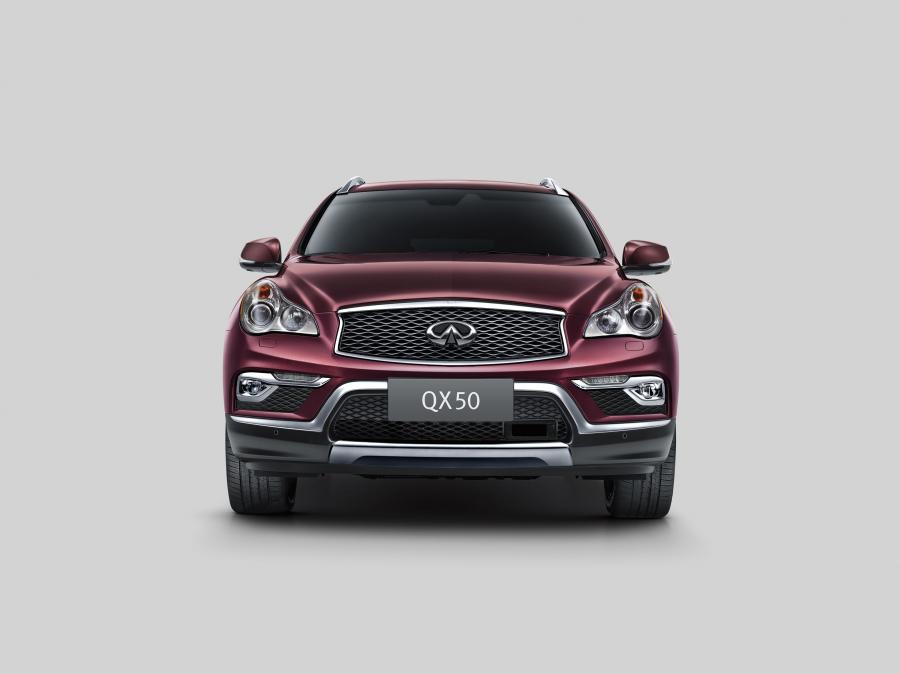  Infiniti QX50 3.7 2015 года  (фото 3 из 10)